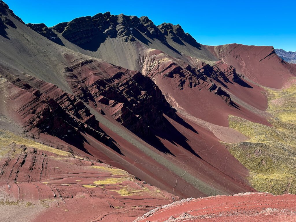 MONTAÑA DE COLORES & VALLEY ROJO 02 DIAS/ 01 NOCHE